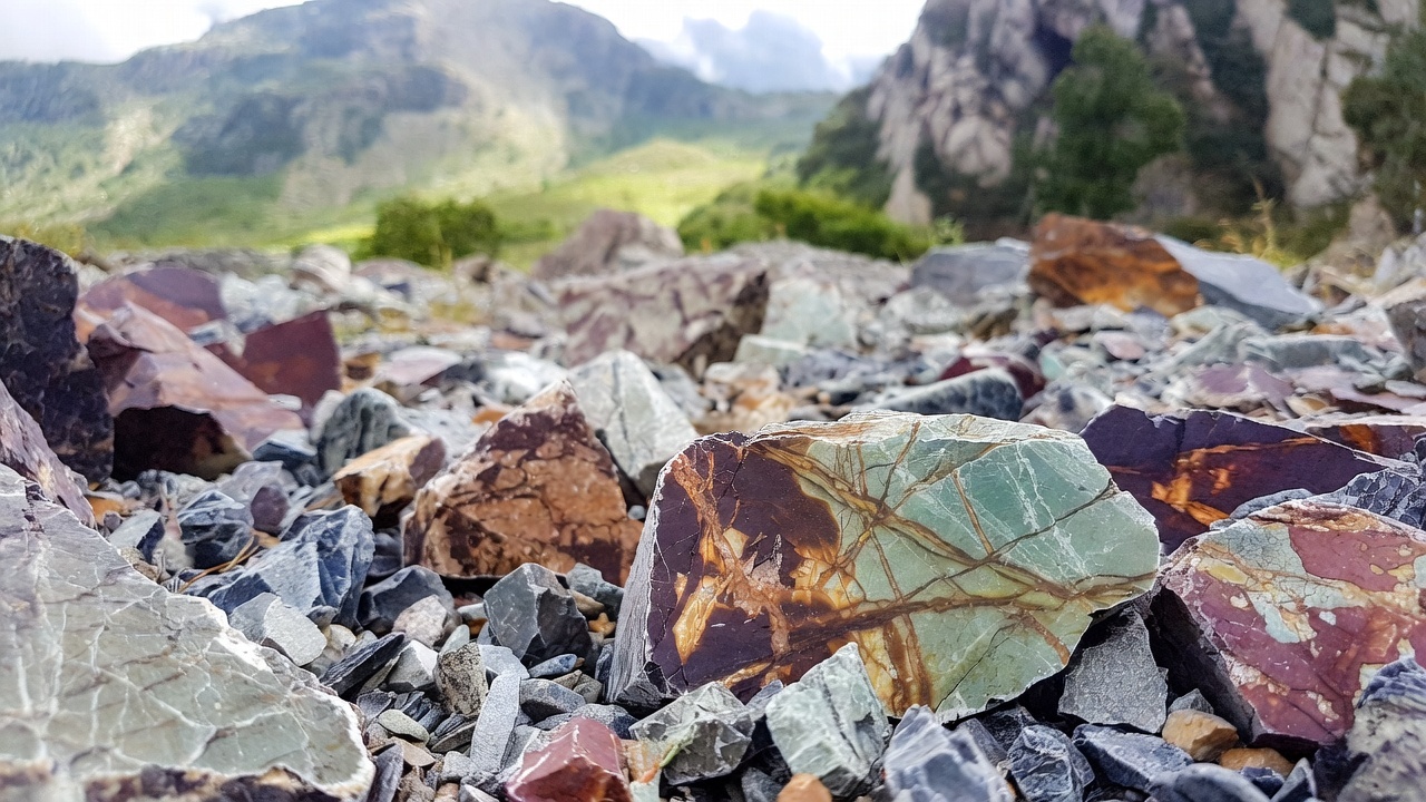 稀土股狂飆：CRML、USAR、MP 2026年爆升背後的真相